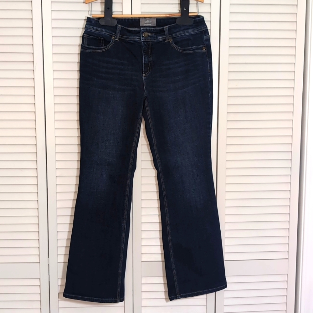 Chico’s So Slimming Embellished Back Pockets Size 1 Short Juniors